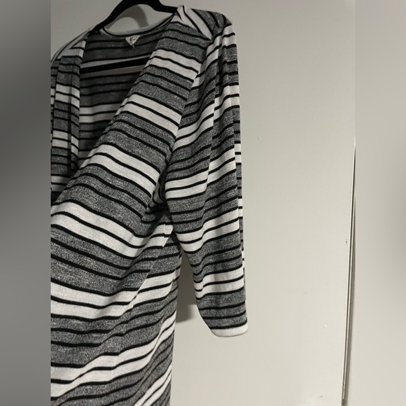 DC Jeans Stripped Sweater Cardigan Size 1X Three Quarter Sleeve - Picture 7 of 8